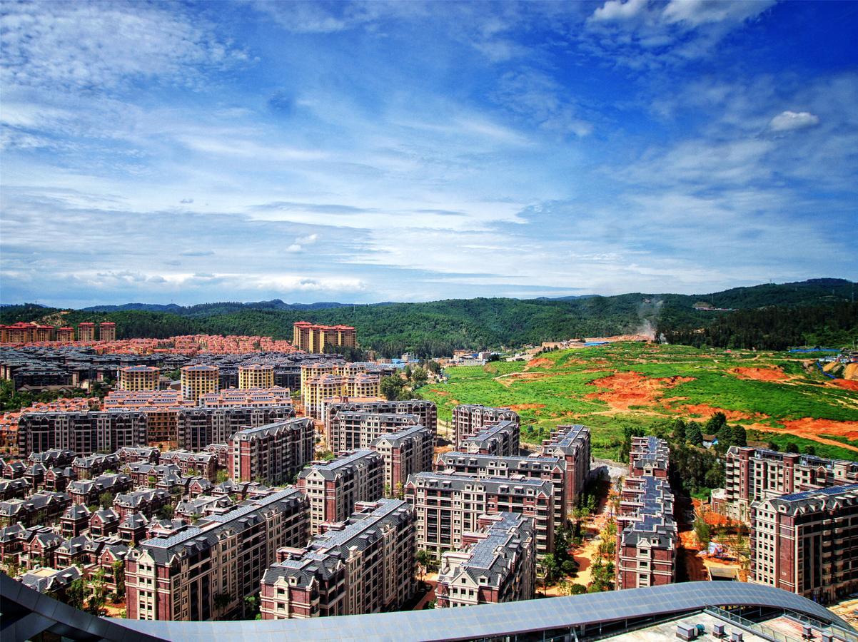 Howard Johnson Flower City Hotel Kunming Exterior photo